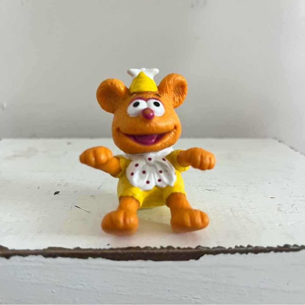 Vintage 1990 Muppet Babies Fozzie the Bear‎ PVC Cup Climber / Figure Cake Topper